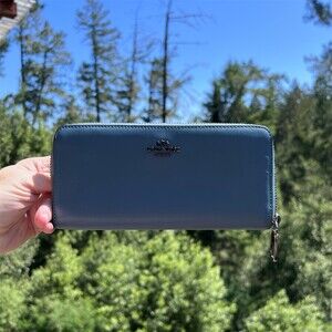 COACH Long Zip-Around Smooth Leather Wallet Blue w Gunmetal Hardware AUTHENTIC
